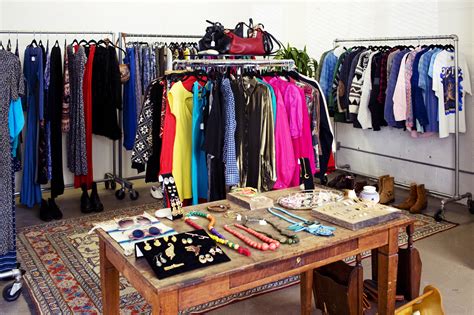 best vintage clothing stores on etsy